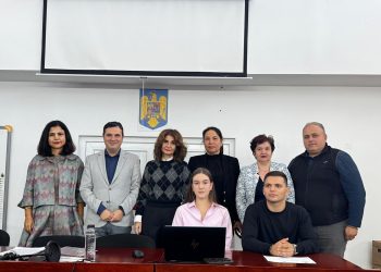 Elevii din Dâmbovița premiați pentru excelență academică: Recunoaștere pentru Georgiana Dan și Cosmin Iosif