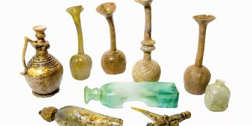 PROIECTUL EXPOZIȚIONAL „COMORI ÎN OBIECTIV” PREZINTĂ UN NOU OBIECT DE PATRIMONIU: POTIR DIN STICLĂ DESCOPERIT PRIN CERCETARE ARHEOLOGICĂ LA MĂNĂSTIREA „STELEA”