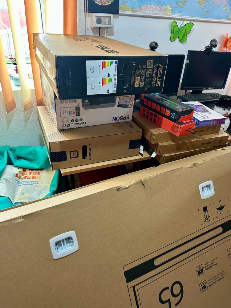 Primăria Produlești Modernizează Biblioteca Comunală cu Echipamente IT de Ultimă Generație