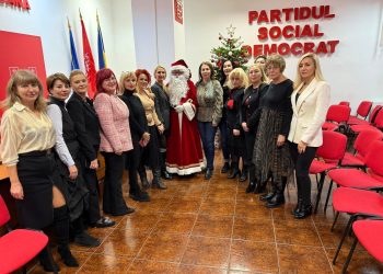 Luciana Cristea, Președinta OFSD Târgoviște: Seară Magică alături de Colindători și Copii la Sediul PSD Dâmbovița