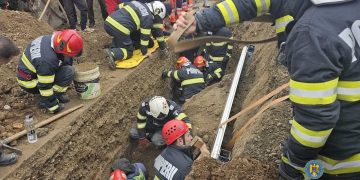 Intervenție de Urgență în Băleni: Două Persoane Surprinse Sub Pământ într-un Șanț