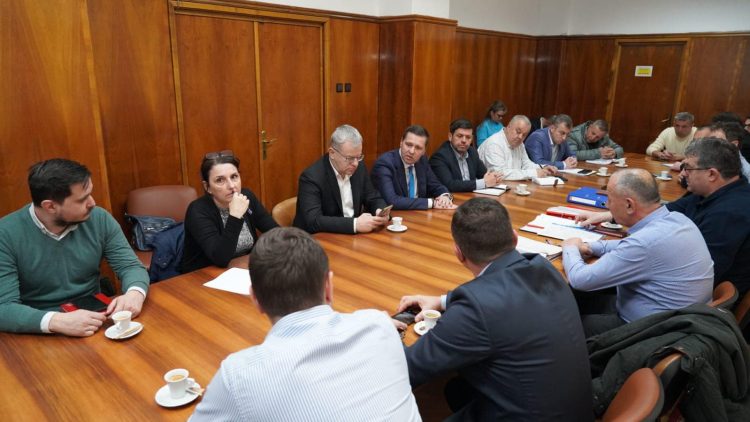 Corneliu Ștefan, Președintele CJ Dâmbovița, ia măsuri decisive pentru protejarea proprietăților dâmbovițenilor în proiectul de modernizare a DN 71!