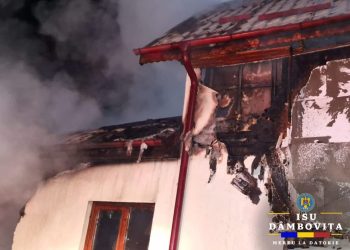 Incendiu devastator în Văleni-Dâmbovița: casă cuprinsă de flăcări pe timp de noapte!