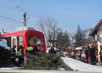 Accident feroviar în Teiș! Tren de călători, implicat într-o coliziune cu un atelaj hipo!