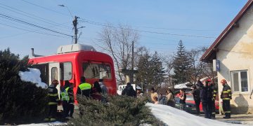 Accident feroviar în Teiș! Tren de călători, implicat într-o coliziune cu un atelaj hipo!