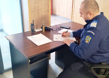 Surpriză explozivă la Judecătoria Târgoviște! Bărbat prins cu o petardă uriașă asupra sa