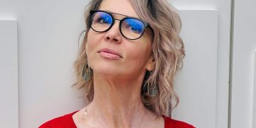 „Magia din Clasă” – Maria-Manuela Gheorghe, Învățătoarea care Schimbă Destine, în Finala Galei Profesorul Anului 2025!