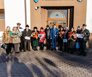 Iubirea care dăinuie! Primăria Titu a premiat cuplurile cu 50 de ani de căsnicie neîntreruptă!