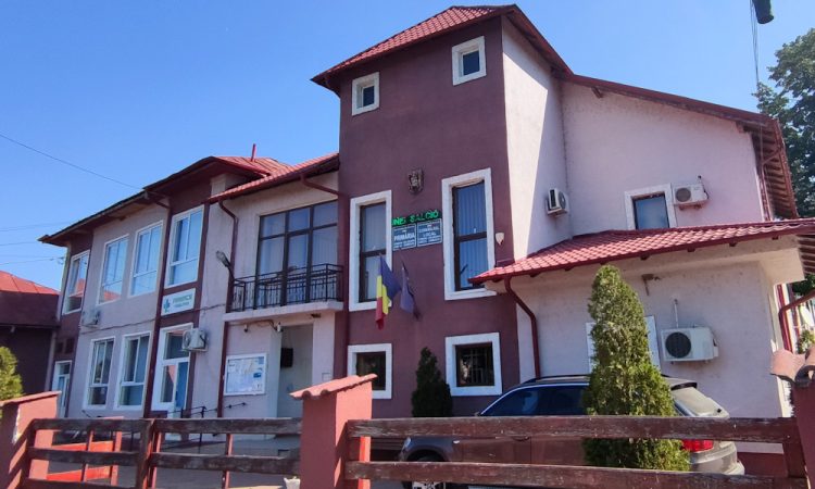 Anunț Primăria Sălcioara: Plata Salariilor Asistenților Personali și Indemnizațiilor pentru Persoanele cu Handicap