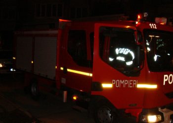 Tragedie în comuna Dobra! Incendiu devastator într-o locuință – un bărbat a fost găsit fără viață