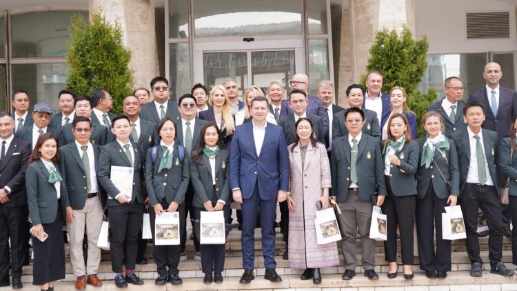 Vizită de rang înalt la Consiliul Județean Dâmbovița! Delegație din Thailanda, interesată de investiții!