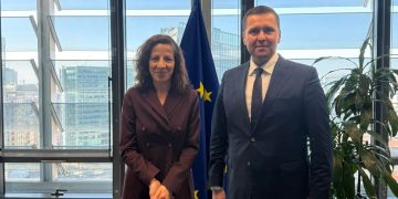 Întâlnire strategică la Bruxelles: Sprijin european pentru dezvoltarea județului Dâmbovița!