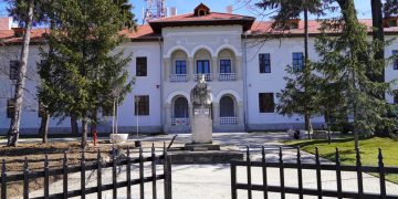 (Foto) Fosta Școală de Cavalerie din Târgoviște renaște! Simbolul istoric devine un reper al viitorului.