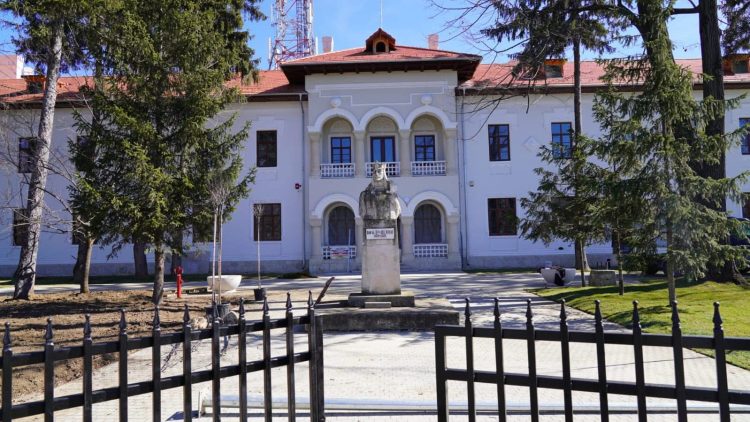 (Foto) Fosta Școală de Cavalerie din Târgoviște renaște! Simbolul istoric devine un reper al viitorului.