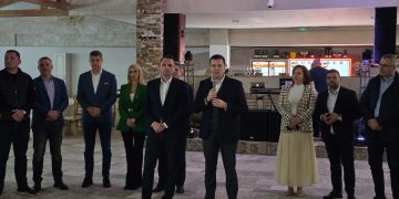 (Foto) Balul Mărțișorului a Încins Atmosfera la Târgoviște! Corneliu Ștefan și Cristian Daniel Stan, alături de Doamnele Primăverii!