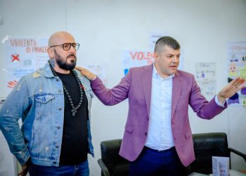 Primarul Laurențiu Costache și campionul Cătălin Zmărăndescu, împreună pentru prevenirea violenței în școli!
