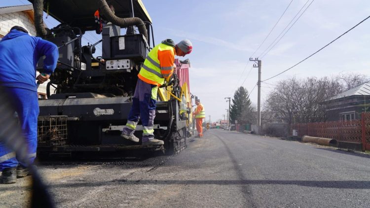 (Foto) Consiliul Județean Dâmbovița, sub conducerea lui Corneliu Ștefan, investește 107 milioane de lei în modernizarea DJ 720A!
