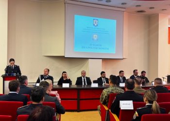 (Foto) Ziua Poliției Române, sărbătorită la Dâmbovița: Avansări în grad și recunoașterea meritelor celor care veghează la siguranța noastră!