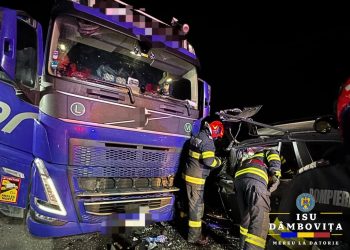 Tragedie pe DN 61! Impact devastator între un TIR și un autoturism – trei persoane rănite grav!