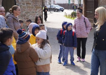 Programul educaţional „Școala altfel/Săptămâna verde” la Complexul Naţional Muzeal „Curtea domnească” Târgovişte