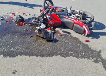 Accident rutier între autoturism și motocicletă în Târgoviște: o persoană transportată la spital