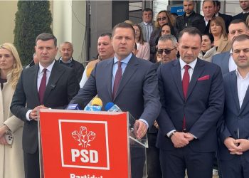 (Video) Corneliu Ștefan îl susține pe Liviu Vasilescu la Primăria Gura Ocniței: „Este tânăr, determinat și cunoaște realitățile comunității”