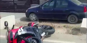 Accident rutier la Băleni: Motociclist rănit după coliziunea cu un autoturism pe DJ 711
