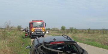Impact violent lângă Ciocănești: O femeie rănită după ce un tânăr de 20 de ani a provocat un accident pe un drum comunal