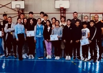 Elevii dâmbovițeni, campioni la siguranță: s-au desemnat câștigătorii etapei județene a concursului „Cu viața mea apăr viața”