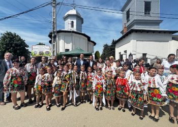 (Video) Corneliu Ștefan, președintele CJD Dâmbovița, alături de comunitatea din Băleni de Duminica Mironosițelor: „O tradiție de suflet, într-o comună unită și harnică”