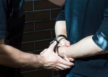 Reținut și ulterior arestat preventiv pentru viol asupra unei minore – bărbat de 36 de ani, antrenor de volei, investigat de polițiștii din Târgoviște