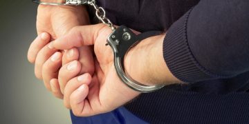 Tânăr din Pucioasa, reținut după ce a înjunghiat un alt tânăr pe fondul unui conflict spontan