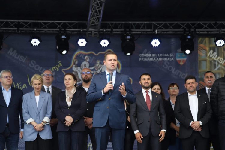 Președintele CJD, Corneliu Ștefan, alături de comunitate la Sărbătoarea Aninoasei: „O seară plină de energie și bucurie, acolo unde oamenii se simt cu adevărat acasă”