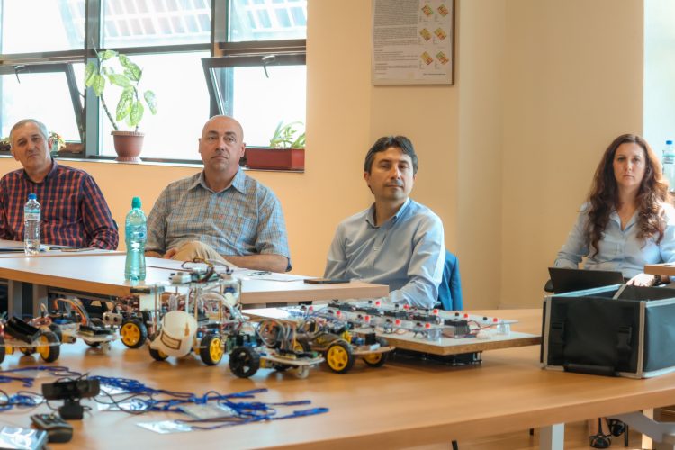 Facultatea de Inginerie Electrică, Electronică și Tehnologia Informației din cadrul Universității „Valahia” din Târgoviște promovează în rândul studenților excelența în cercetarea științifică