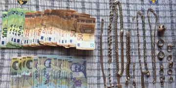 REȚEA DE PROXENEȚI, DESTRUCTURATĂ ÎN DÂMBOVIȚA ȘI ARGEȘ: 10 PERSOANE REȚINUTE, ZECI DE MII DE EURO CONFISCAȚI!