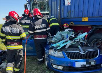 Tragedie pe A1: Un minor și-a pierdut viața într-un carambol devastator cu opt vehicule!