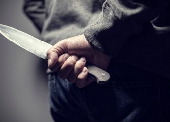 Tentativă de crimă în miez de noapte la Voia! Tânăr de 25 de ani, arestat după ce și-a înjunghiat rivalul într-un conflict spontan
