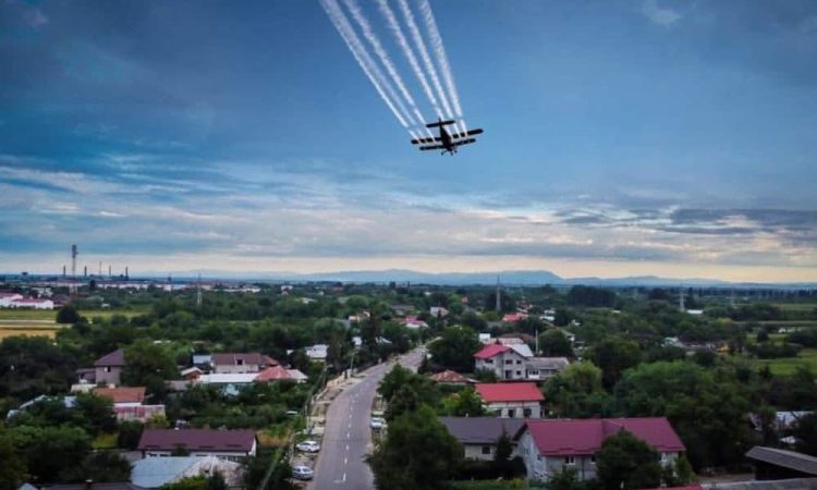 Titu sub protecție aeriană: Tratamente aviochimice împotriva insectelor, 24–28 iunie!