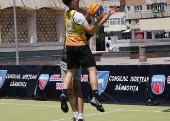 Baschet de senzație în inima Târgoviștei: A început Campionatul 3×3 „Iubim Dâmbovița”!