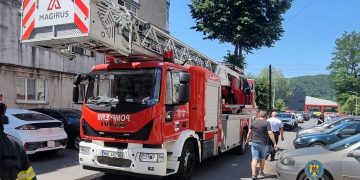 Intervenție promptă a pompierilor pentru stingerea unui incendiu izbucnit la o casă din Ghirdoveni