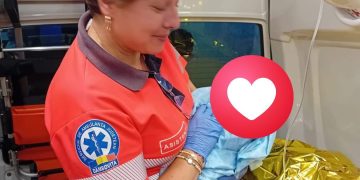 SAJ Dâmbovița, la datorie și în cele mai speciale urgențe – naștere asistată în ambulanță la Ludești