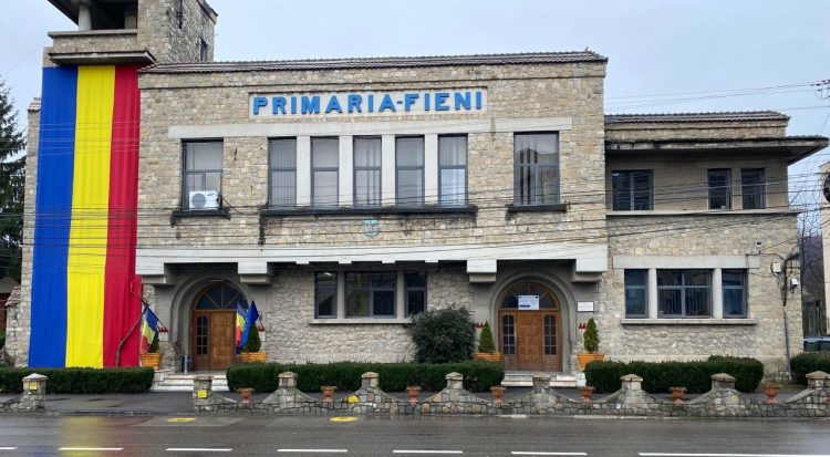 UAT Fieni scoate la licitație publică imobile din zona Țepeș Vodă