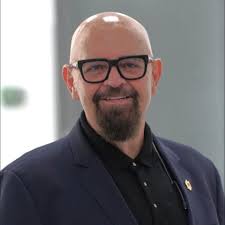 Percheziții DNA la Locuința lui Cristian Popescu Piedone, Șeful ANPC, Suspectat de Divulgarea unor Informații Confidențiale