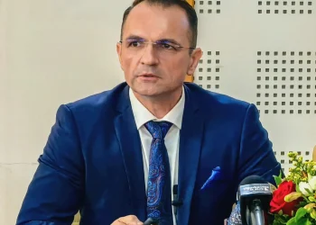 Lucrările la noua bază sportivă din Târgoviște, suspendate temporar de CNI. Primarul Daniel Cristian Stan critică decizia.
