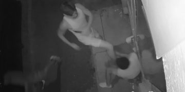 Vezi video cu puternic impact emoțional: Adolescent de 15 ani înjunghie mortal un bărbat în Târgoviște