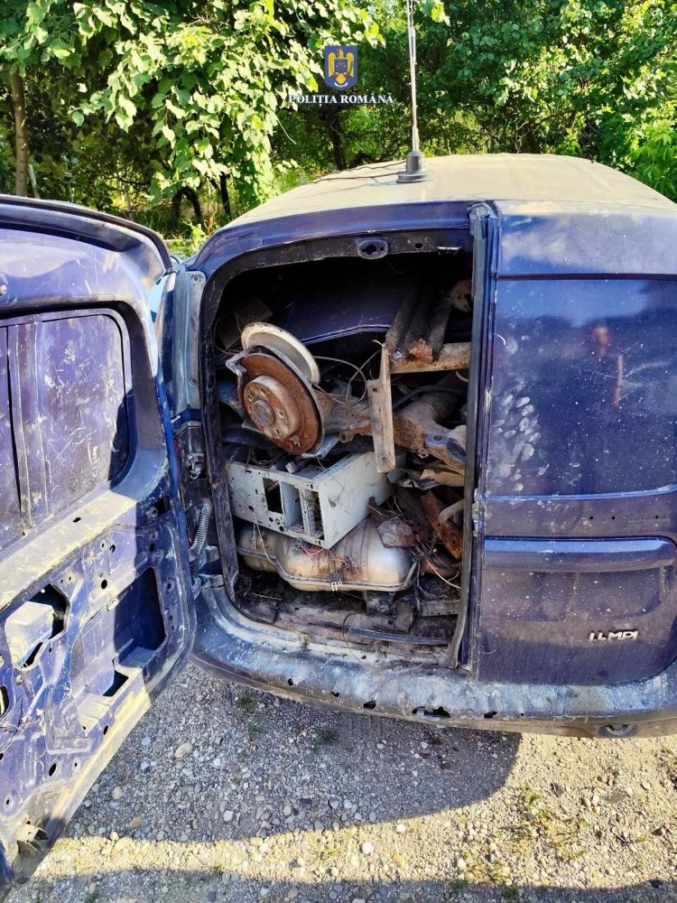 Acțiune Amplă a Poliției Dâmbovița: Sute de Controale, Amenzi și Vehicule Confiscate într-o Singură Seară