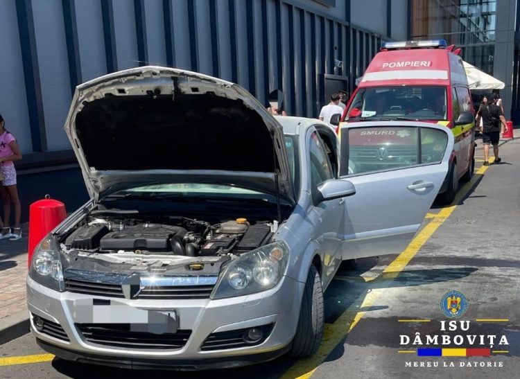 Incendiu la un Autoturism în Parcarea Dâmbovița Mall, Stins Rapid de Pompieri