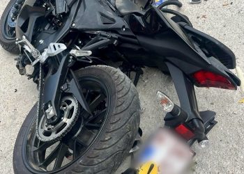Accident grav în Dâmbovița: Tânăr motociclist, în stare gravă după ce a intrat într-un autoturism staționat!