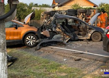 Accident rutier în Lucieni – patru victime, una încarcerată, trei transportate la spital