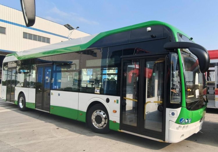 Primele imagini cu autobuzele electrice BYD care vor circula în Târgoviște – livrările încep din toamnă
